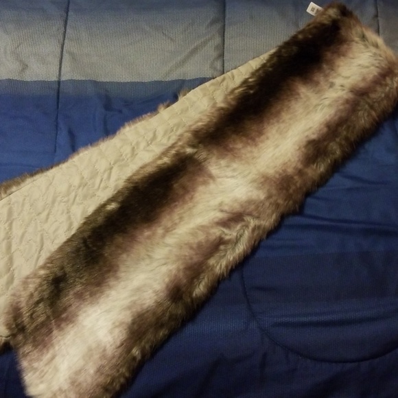 Scarf - Picture 1 of 1